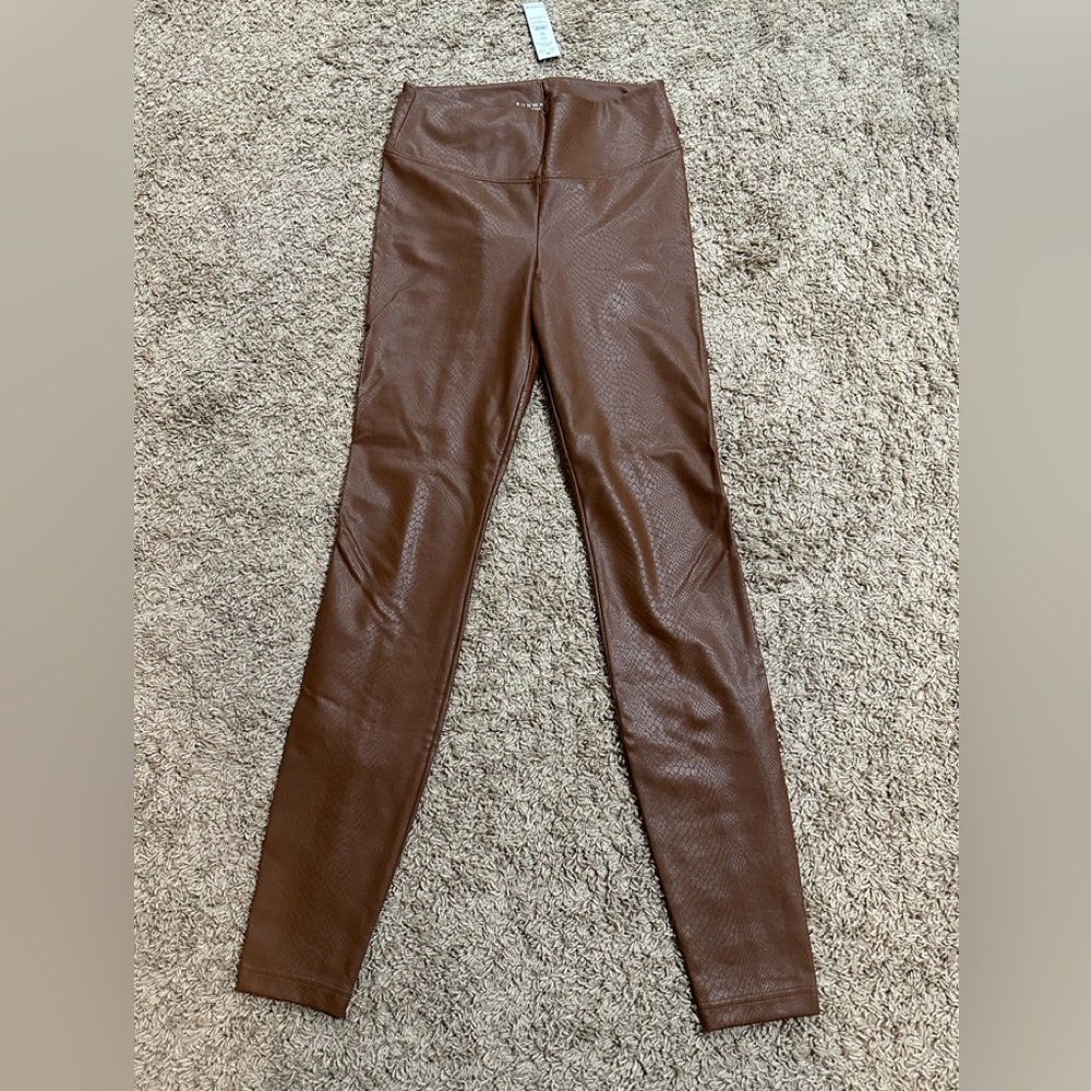 NWT Textured Faux Leather Runway Leggings